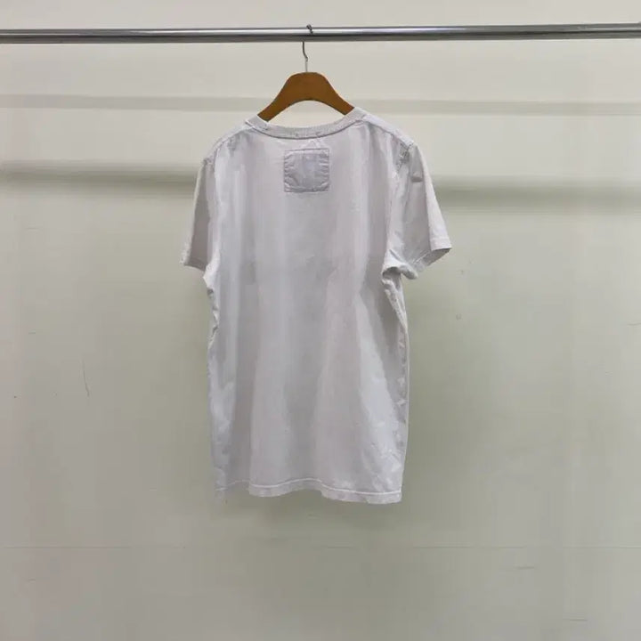 [SOLD OUT] [아베크롬비] 레드 로고 화이트 반팔티 ( L사이즈)