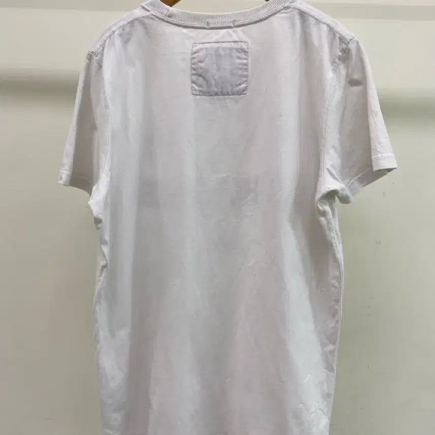 [SOLD OUT] [아베크롬비] 레드 로고 화이트 반팔티 ( L사이즈)