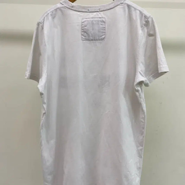 [SOLD OUT] [아베크롬비] 레드 로고 화이트 반팔티 ( L사이즈)