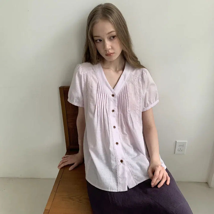 [BUNJANG] DOKNOWZERO V-Neck Pleated Embroidery Patchwork Short Sleeve Shirt / DOKNOWZERO V넥 플리츠 자수 패치워크 반팔 셔츠