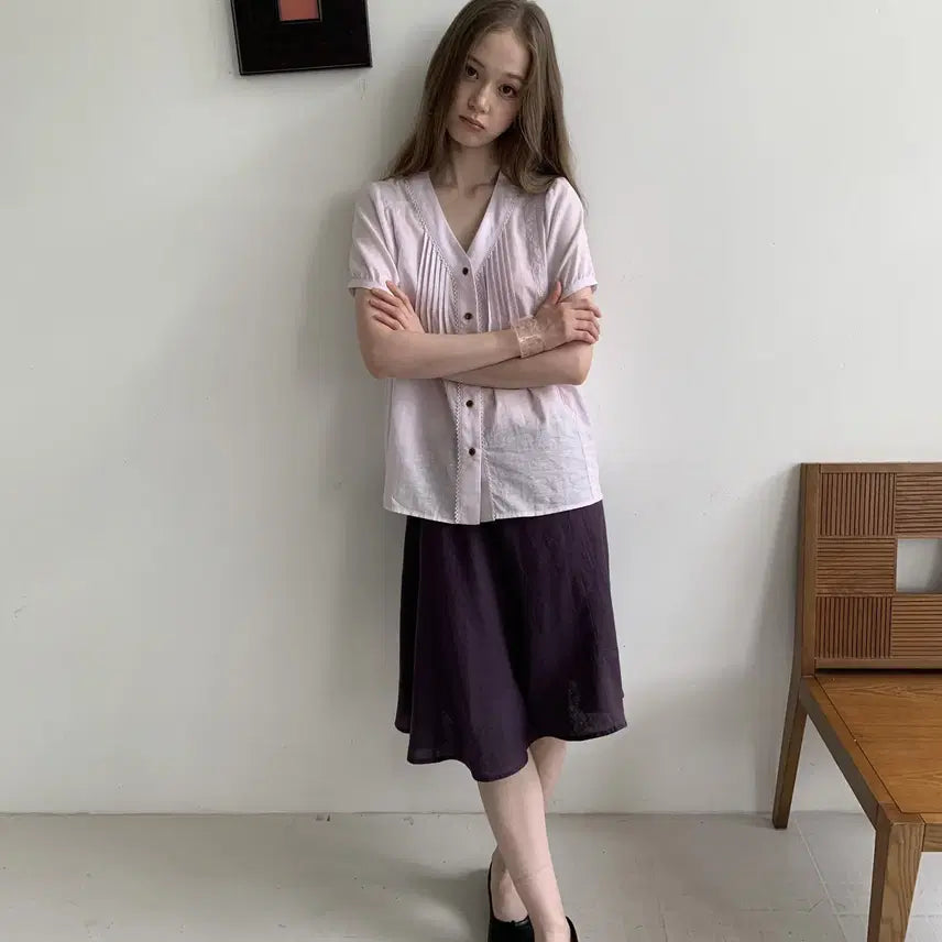 [BUNJANG] DOKNOWZERO V-Neck Pleated Embroidery Patchwork Short Sleeve Shirt / DOKNOWZERO V넥 플리츠 자수 패치워크 반팔 셔츠
