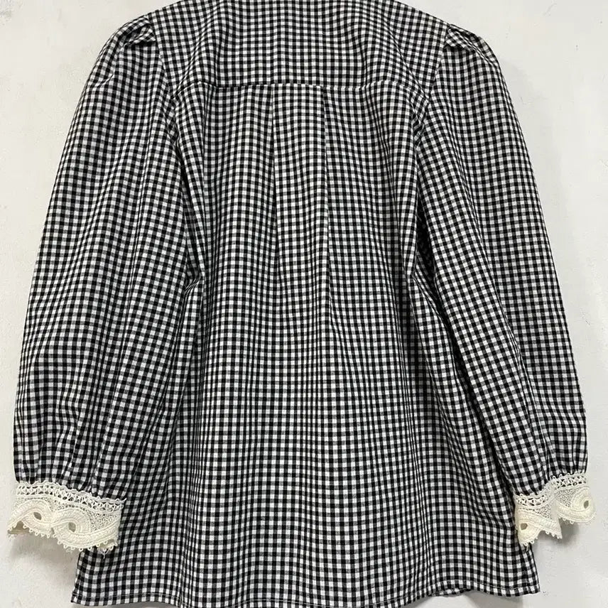 [BUNJANG] N6169 Lace-Detailed Puff Blouse / N6169 레이스배색 퍼프 블라우스.셔츠.체크