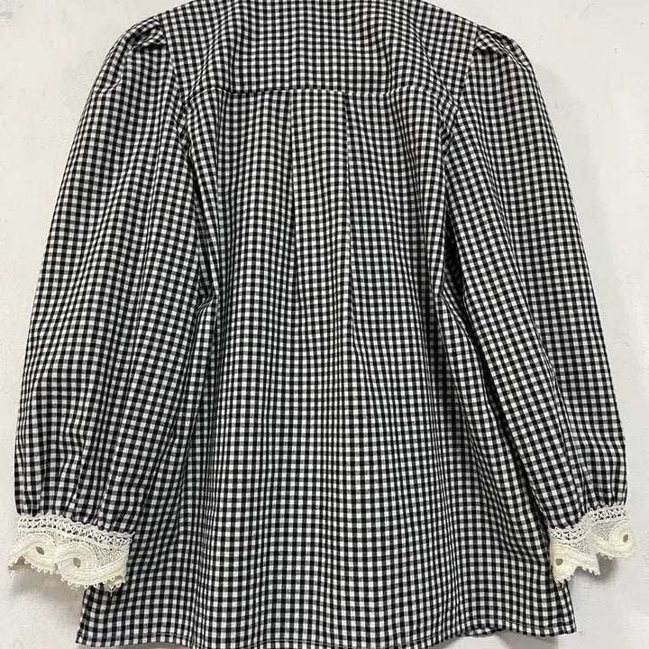 [BUNJANG] N6169 Lace-Detailed Puff Blouse / N6169 레이스배색 퍼프 블라우스.셔츠.체크