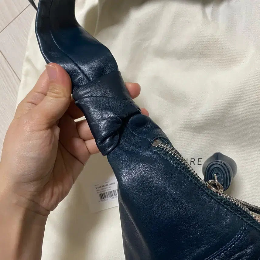 [SOLD OUT] 르메르 크루아상 스몰백 미드나잇 그린