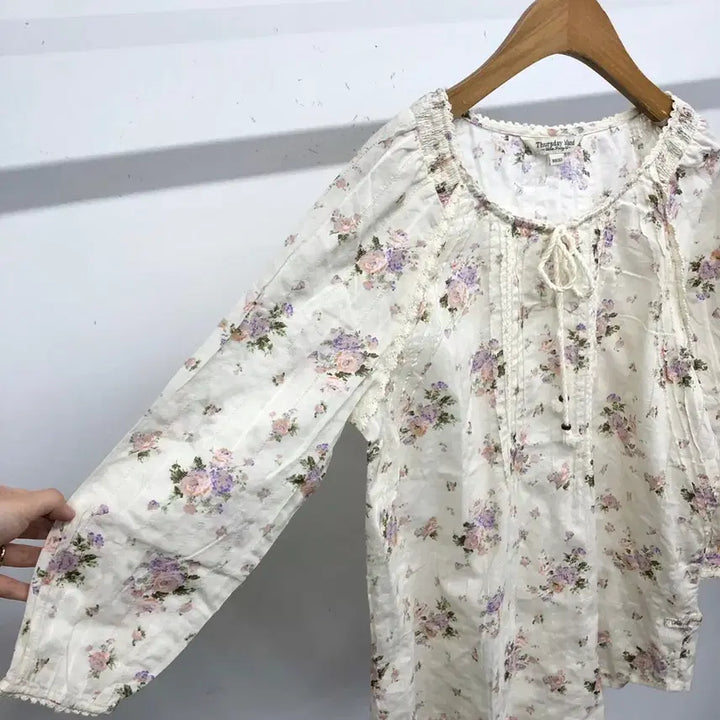[BUNJANG] Thursday Island Floral Lace Blouse / 써스데이아일랜드 플라워 레이스 블라우스 S