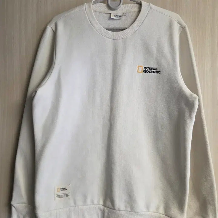 [BUNJANG] National Geographic White Sweatshirt (Men&