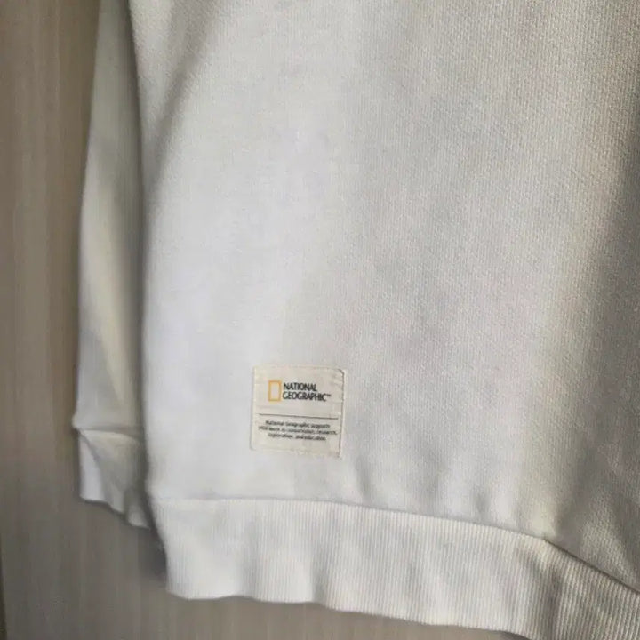 [BUNJANG] National Geographic White Sweatshirt (Men&