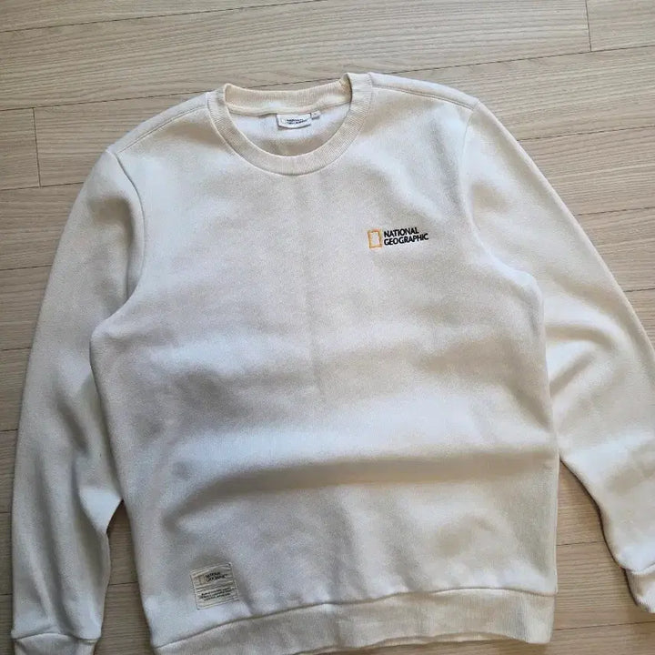 [BUNJANG] National Geographic White Sweatshirt (Men&