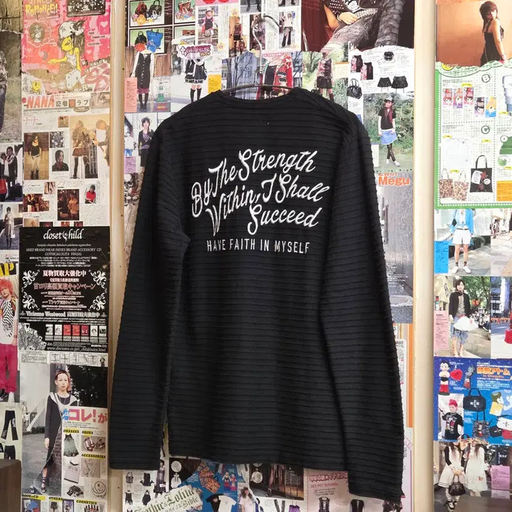 [SOLD OUT] JPN 스트라이프 자수 롱슬리브