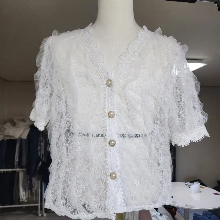 [BUNJANG] White Lace See-through Cardigan / 화이트 레이스 시스루 가디건.