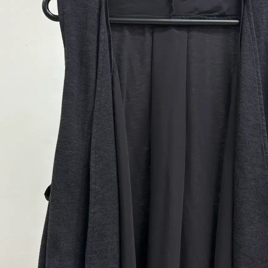 [SOLD OUT] 일본빈티지 차콜 베스트 조끼