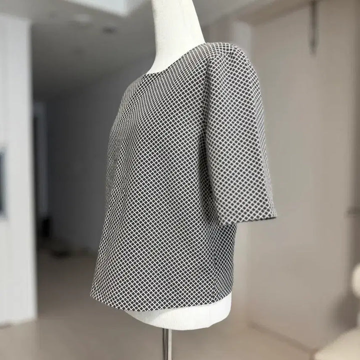 [SOLD OUT] Theory 체크 패턴 반팔 블라우스