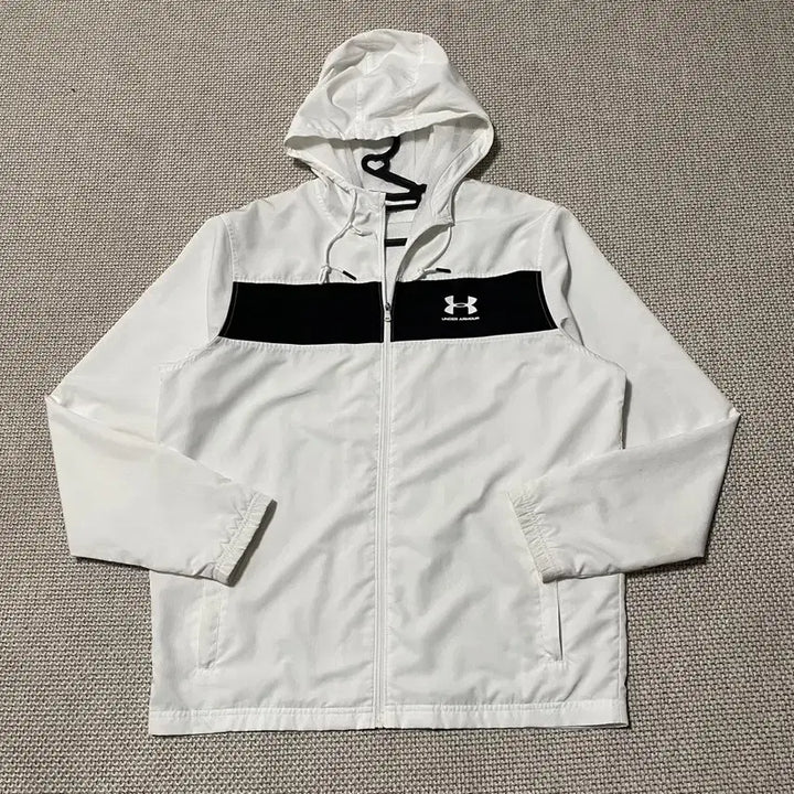 [BUNJANG] Under Armour Windbreaker Jacket XL / XL 언더아머 바람막이 자켓 B.7415
