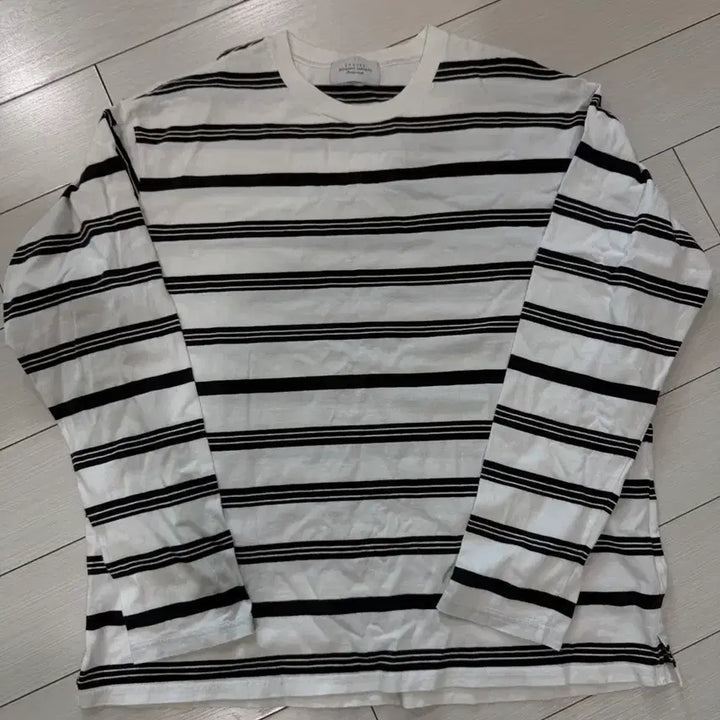[SOLD OUT] 언유즈드 스트라이프 보더 티셔츠 롱슬리브