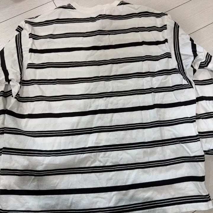 [SOLD OUT] 언유즈드 스트라이프 보더 티셔츠 롱슬리브