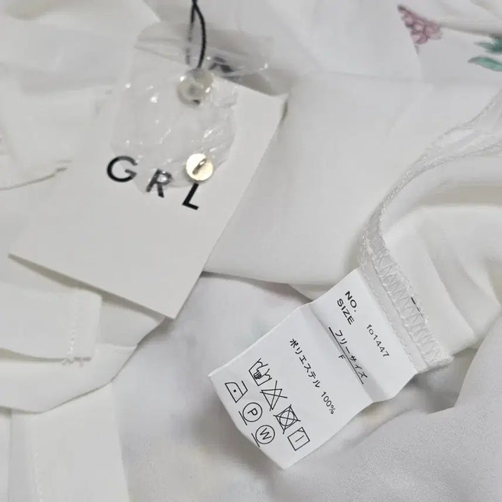 [BUNJANG] GRL Vintage White Frill Collar Romantic Blouse / GRL 일본빈티지)화이트 프릴카라 공겜여주st 로맨틱 블라우스