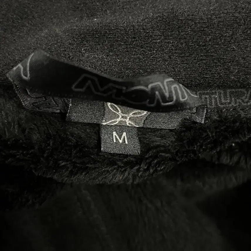 [BUNJANG] Montura Black Velvet Hooded Vest / [정품/M] 몬츄라 블랙 벨벳 후드 조끼
