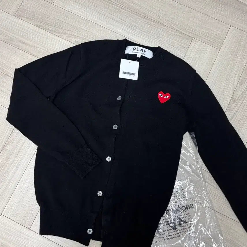 [SOLD OUT] 꼼데가르송 가디건 새상품