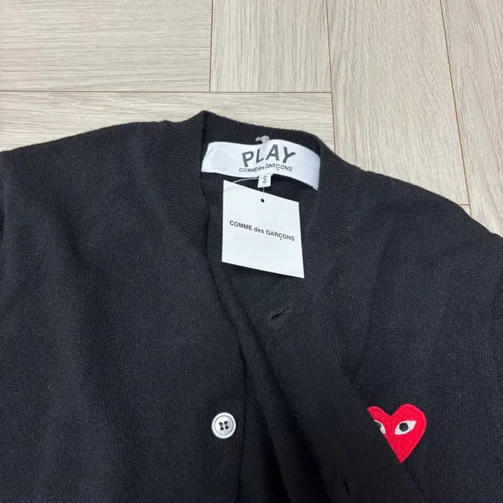 [SOLD OUT] 꼼데가르송 가디건 새상품