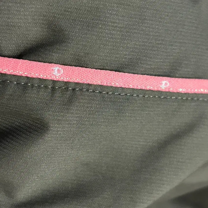 [BUNJANG] Champion Chocolate Strawberry Line Windbreaker / 00s 챔피온 초코딸기 라인 바람막이
