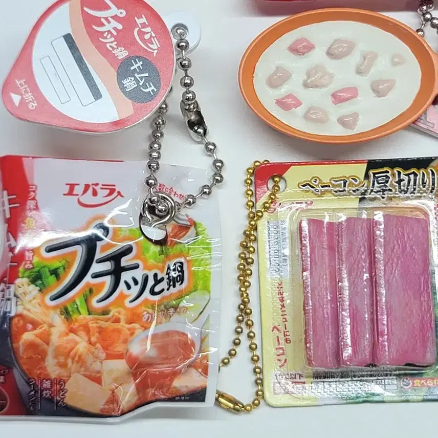 [BUNJANG] Bandai Gashapon Red Food Keychain Bundle Set / 반다이 가샤폰 빨간음식 키링 7종 일괄 1.4 (김치, 베이컨 등)
