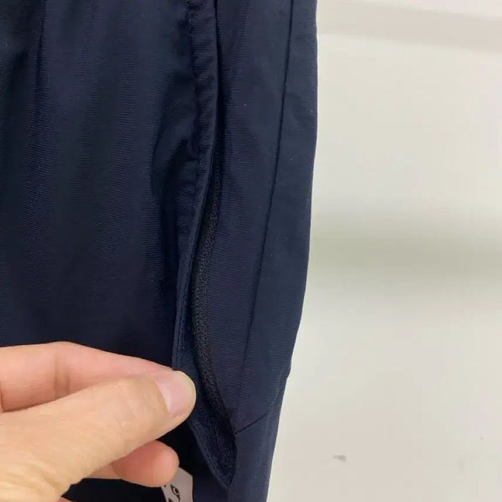 [SOLD OUT] [다이나핏] 검정 가능성 숏 팬츠 ( 허리:26-27)