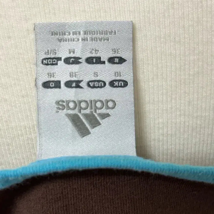 [BUNJANG] Adidas Spell-Out Logo Sleeveless Top / 민초맛 아디다스 스펠아웃로고 나시탑 슬리브리스