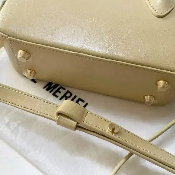 [SOLD OUT] 드메리엘 볼링백 스몰 버터(새제품)