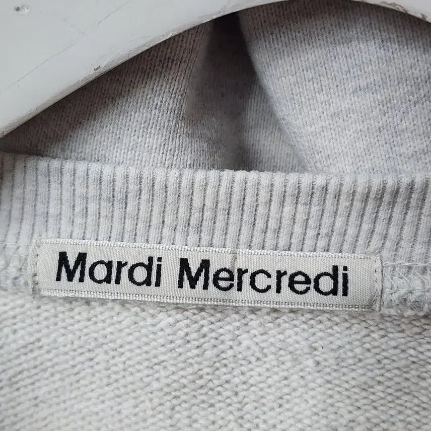 [BUNJANG] Mardi Mercredi Signature Logo Oversized Sweatshirt / [FREE] 마르디 메크르디 시그니처 로고 박시핏 맨투맨 2.5