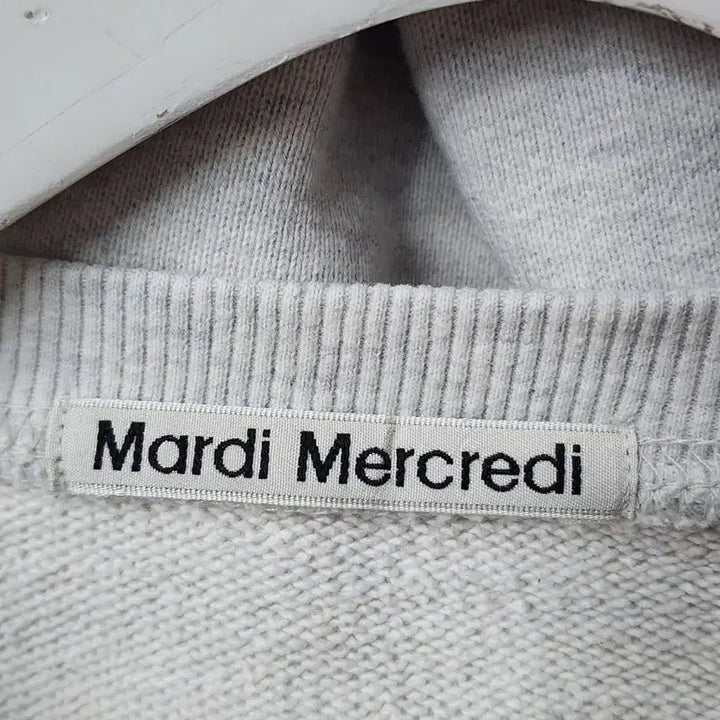 [BUNJANG] Mardi Mercredi Signature Logo Oversized Sweatshirt / [FREE] 마르디 메크르디 시그니처 로고 박시핏 맨투맨 2.5