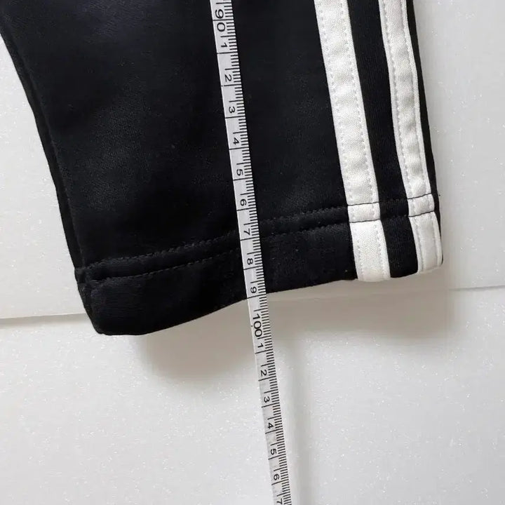 [SOLD OUT] 아디다스(adidas) 삼선 트레이닝 팬츠 블랙M