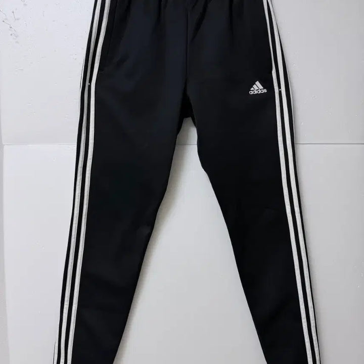 [SOLD OUT] 아디다스(adidas) 삼선 트레이닝 팬츠 블랙M