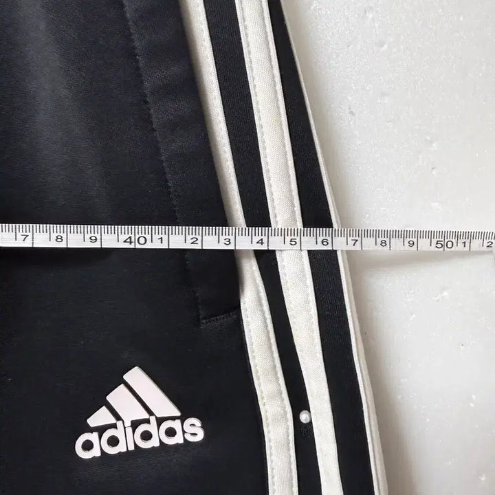 [SOLD OUT] 아디다스(adidas) 삼선 트레이닝 팬츠 블랙M