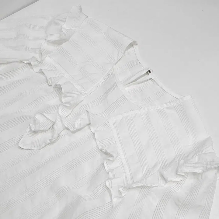[BUNJANG] Sisley Ruffle Blouse / 시슬리 러플 블라우스