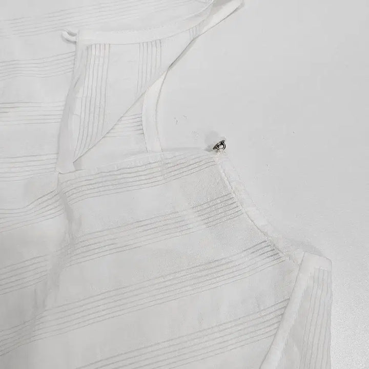 [BUNJANG] Sisley Ruffle Blouse / 시슬리 러플 블라우스