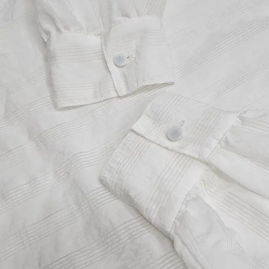 [BUNJANG] Sisley Ruffle Blouse / 시슬리 러플 블라우스