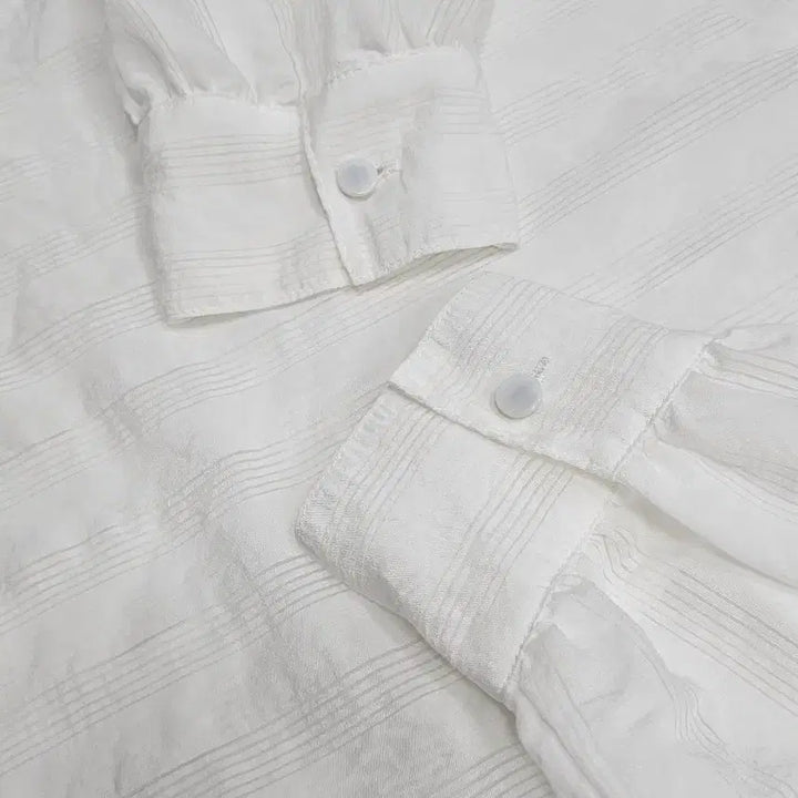 [BUNJANG] Sisley Ruffle Blouse / 시슬리 러플 블라우스