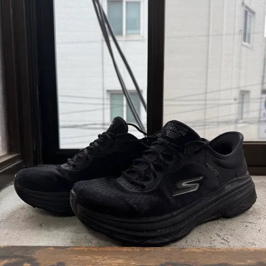 [BUNJANG] Skechers Go Run Max Cushioning Running Shoes 280mm / 스케쳐스 고런 맥스 쿠셔닝 280mm