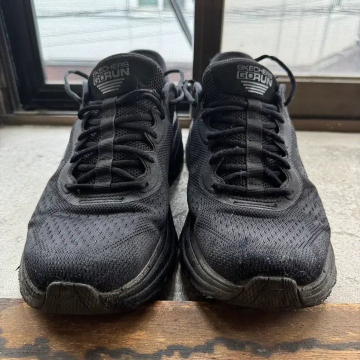 [BUNJANG] Skechers Go Run Max Cushioning Running Shoes 280mm / 스케쳐스 고런 맥스 쿠셔닝 280mm