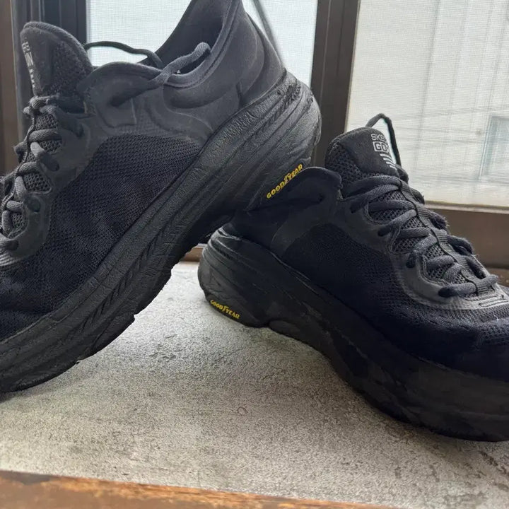 [BUNJANG] Skechers Go Run Max Cushioning Running Shoes 280mm / 스케쳐스 고런 맥스 쿠셔닝 280mm