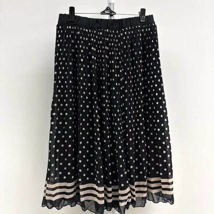 [SOLD OUT] 일본빈티지 블랙 베이지 도트 플리츠 미디 스커트 치마