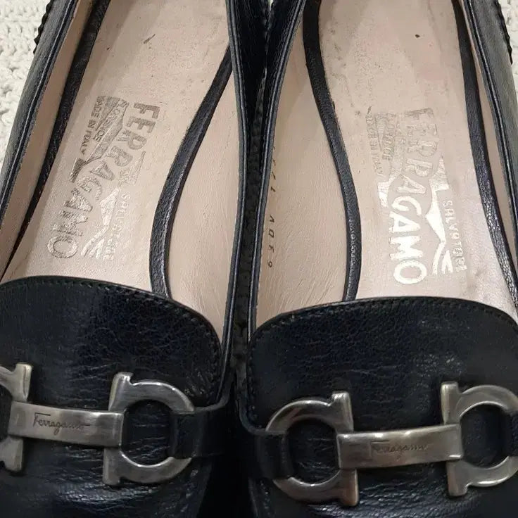 [SOLD OUT] 페라가모 정품 구두 6.5