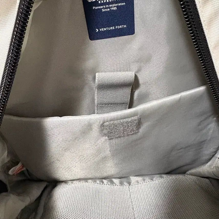 [BUNJANG] Discovery Expedition Backpack / 디스커버리 익스페디션 가방