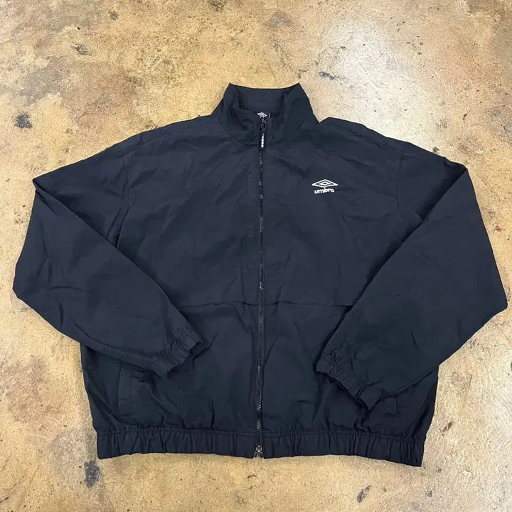 [SOLD OUT] [정품/L] 엄브로 블랙 바람막이 점퍼