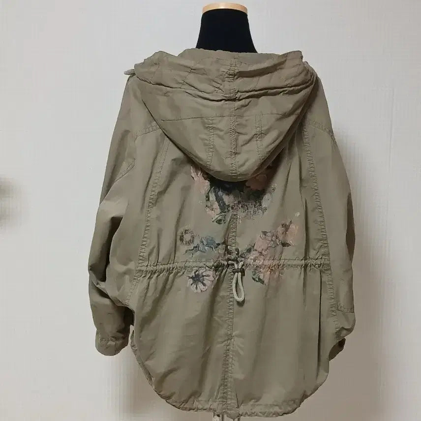 [BUNJANG] Leewitt Loose Fit Hooded Jumper / 르윗  후드 루즈핏 점퍼