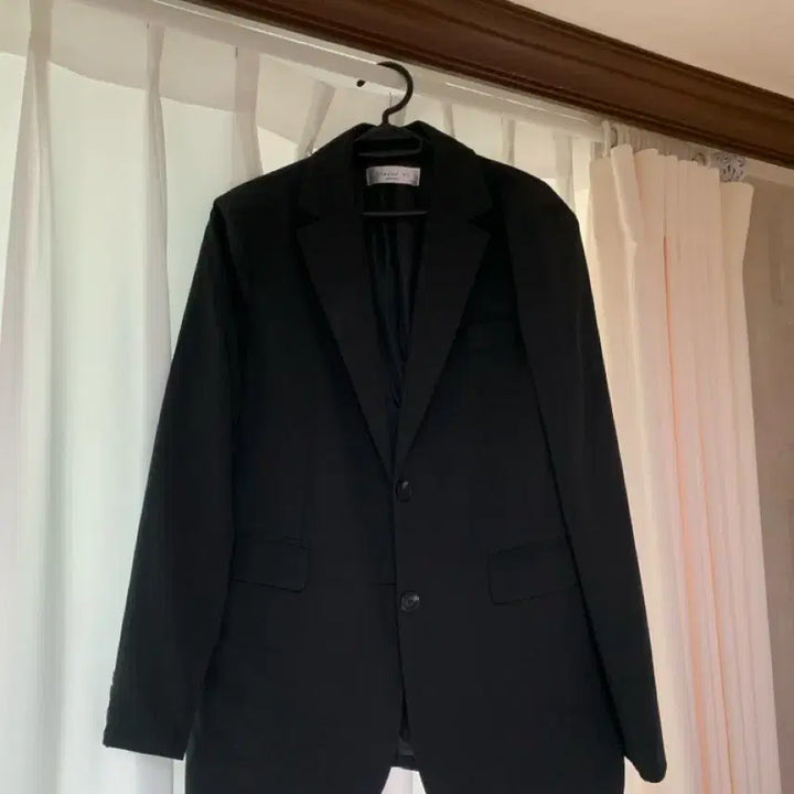 [BUNJANG] Black Tailored Basic Jacket / [착용 1회] 블랙 테일러드 정장 기본 자켓