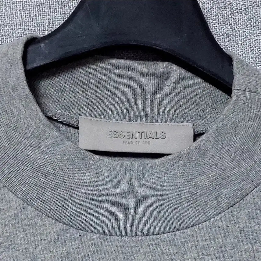 [BUNJANG] Fear of God Essentials Logo Patch T-Shirt / 피어오브갓 에센셜 로고 패치 티셔츠
