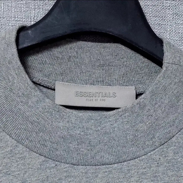 [BUNJANG] Fear of God Essentials Logo Patch T-Shirt / 피어오브갓 에센셜 로고 패치 티셔츠