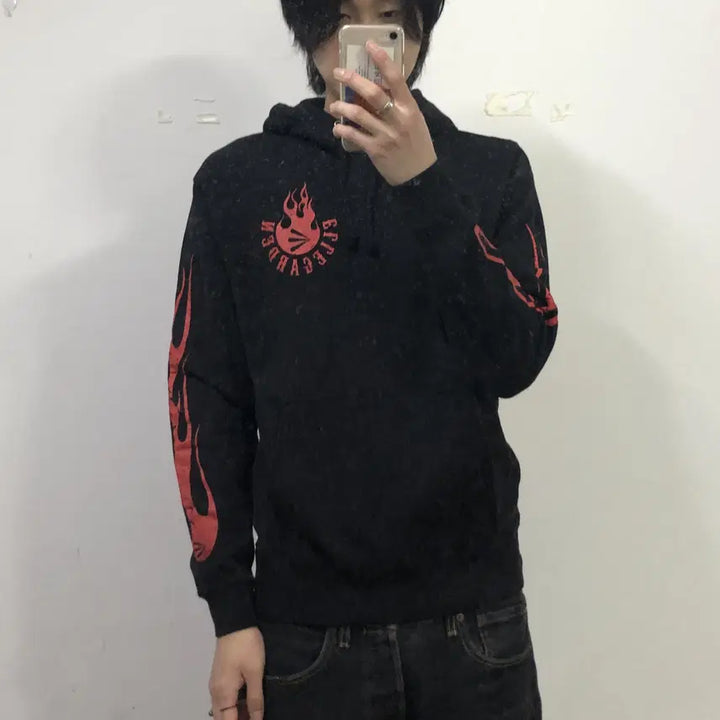 [BUNJANG] Elle Garden Tour Hoodie / 엘르가든 투어 후드티