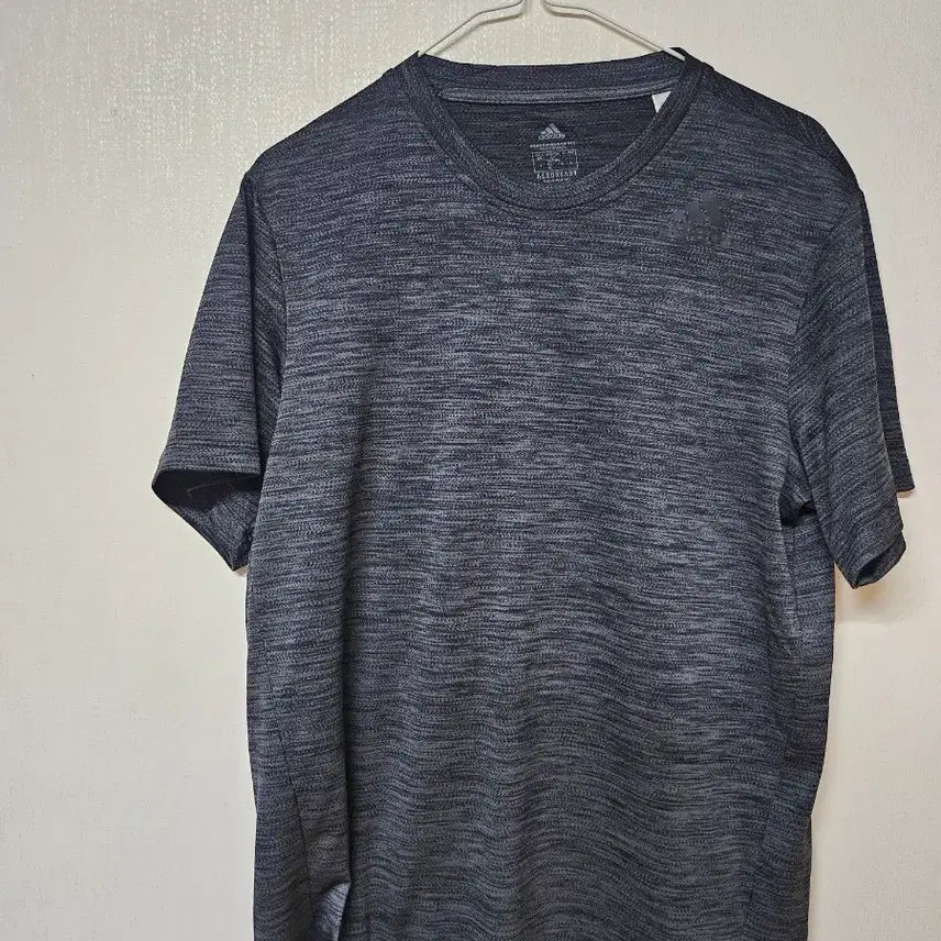 [SOLD OUT] 아디다스 기능성 반팔 티셔츠 블랙 XL